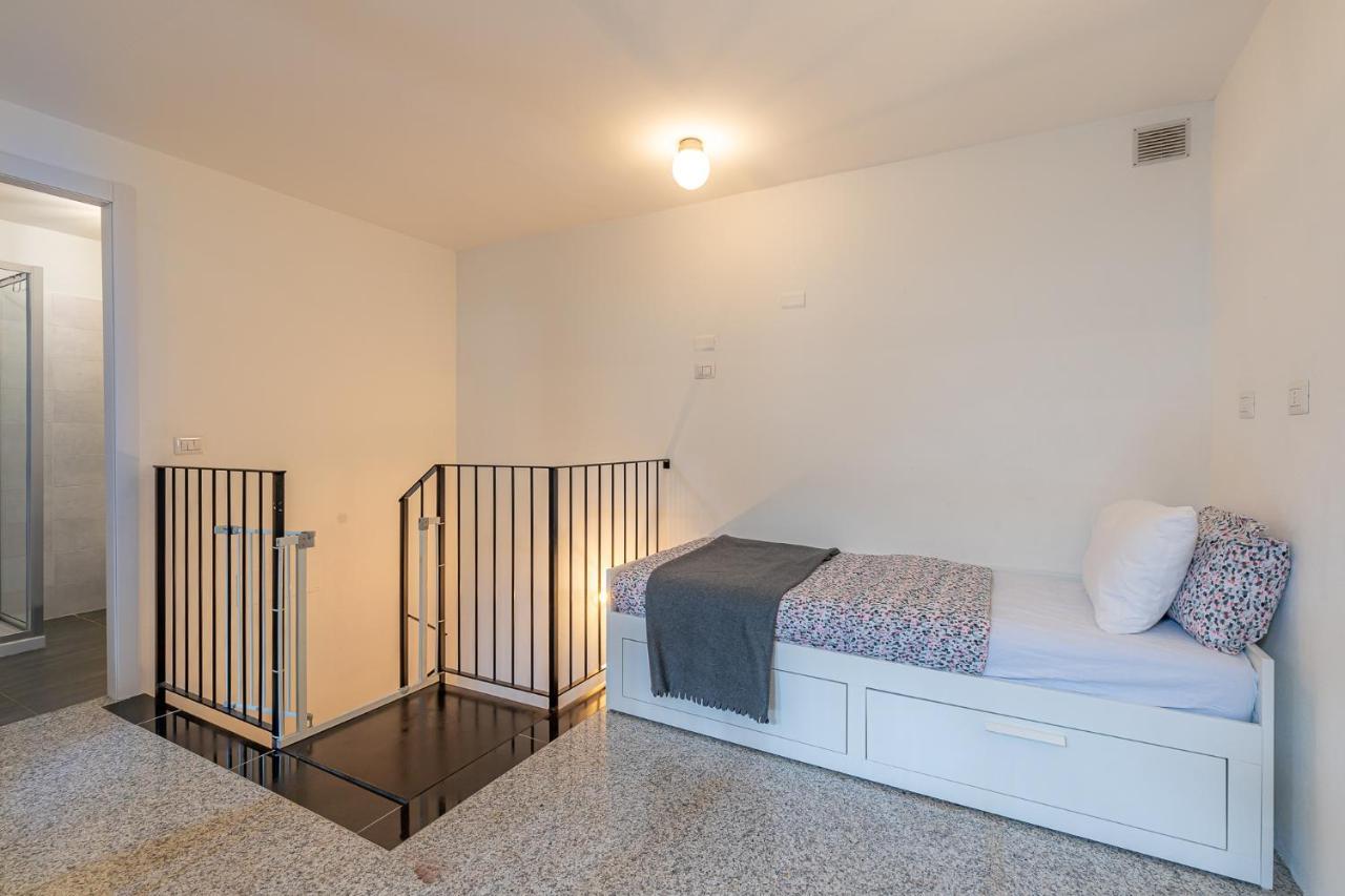 דירות טורנו Moderno Loft A Due Passi Dal Lago מראה חיצוני תמונה